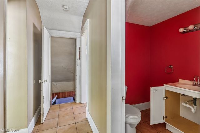 6821 Fleet Avenue, Cleveland, OH 44105