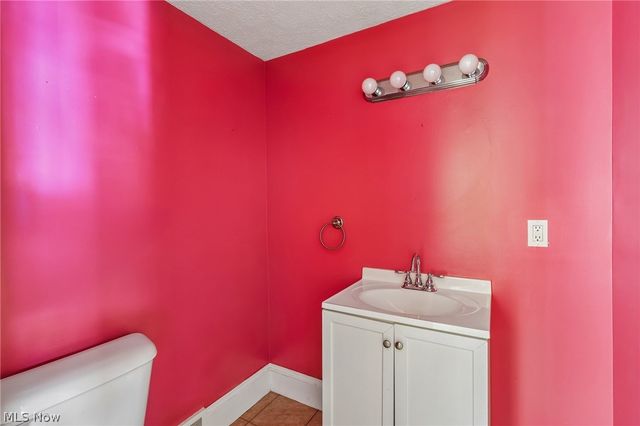 6821 Fleet Avenue, Cleveland, OH 44105