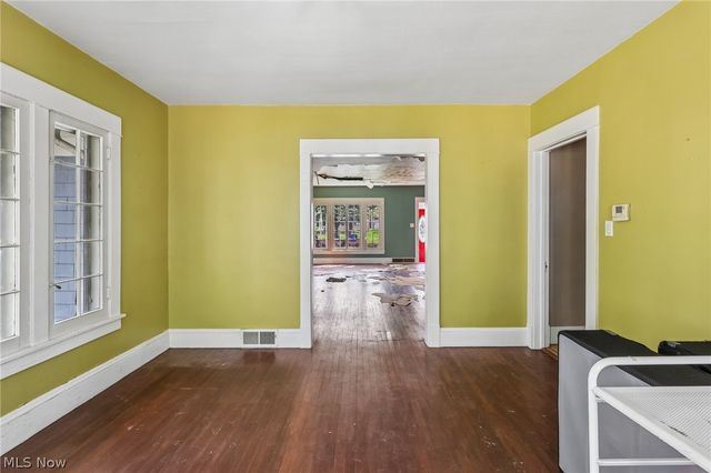 6821 Fleet Avenue, Cleveland, OH 44105