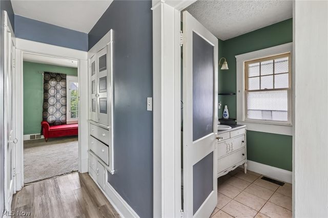 6821 Fleet Avenue, Cleveland, OH 44105