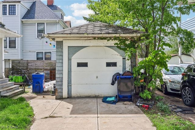 6821 Fleet Avenue, Cleveland, OH 44105