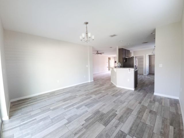 185 SW Exmore Avenue, Port St Lucie, FL 34983