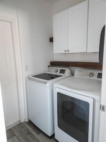 185 SW Exmore Avenue, Port St Lucie, FL 34983