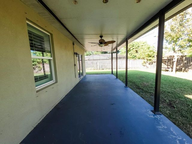 185 SW Exmore Avenue, Port St Lucie, FL 34983