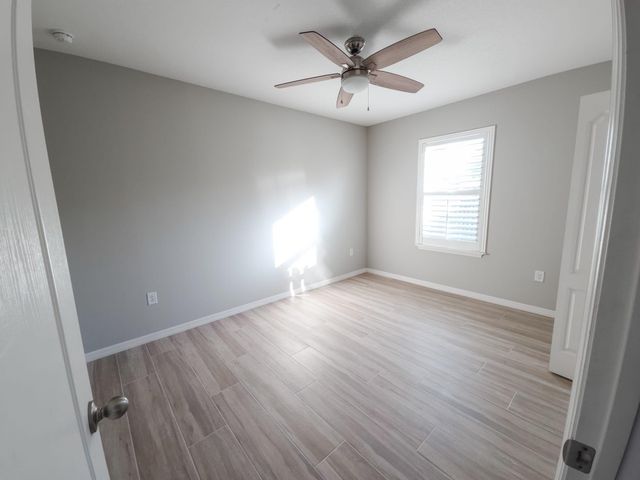 185 SW Exmore Avenue, Port St Lucie, FL 34983