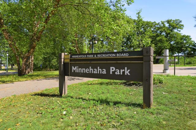 4649 42nd Avenue S, Minneapolis, MN 55406