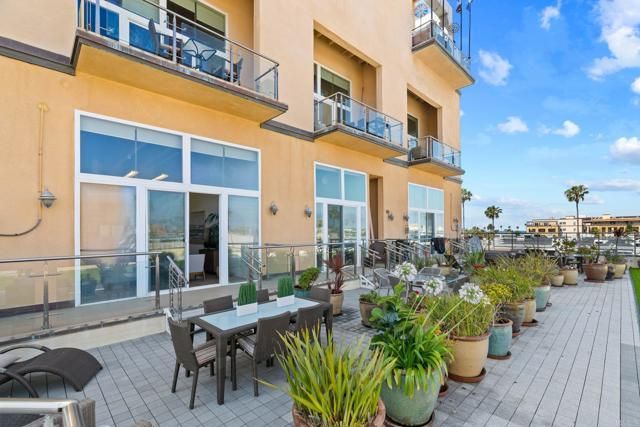 550 Seagaze Drive 19, Oceanside, CA 92054