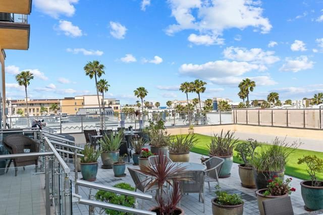 550 Seagaze Drive 19, Oceanside, CA 92054