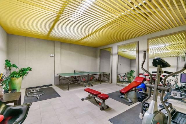 550 Seagaze Drive 19, Oceanside, CA 92054