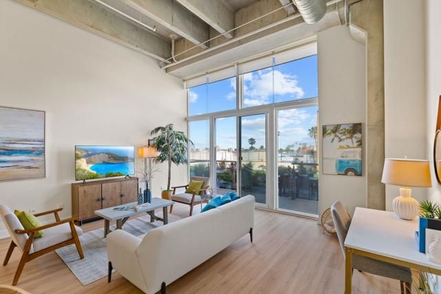 550 Seagaze Drive 19, Oceanside, CA 92054