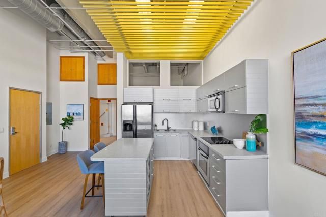 550 Seagaze Drive 19, Oceanside, CA 92054