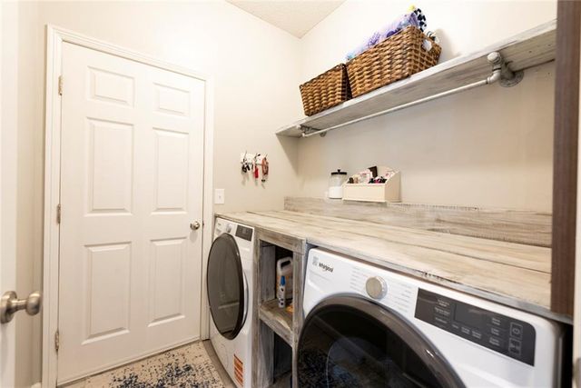 8544 N Ava Avenue, Kansas City, MO 64154