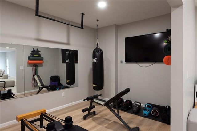 8544 N Ava Avenue, Kansas City, MO 64154