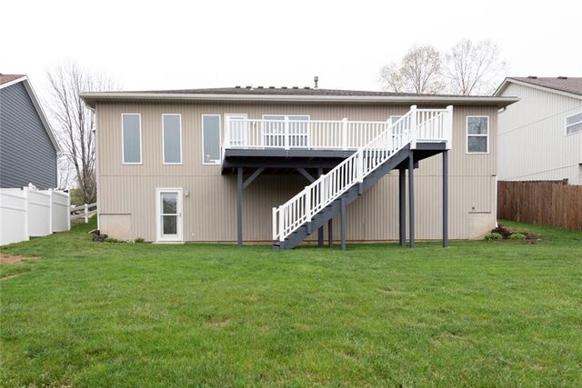 8544 N Ava Avenue, Kansas City, MO 64154