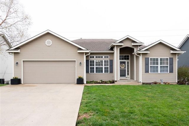 8544 N Ava Avenue, Kansas City, MO 64154