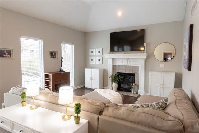 8544 N Ava Avenue, Kansas City, MO 64154