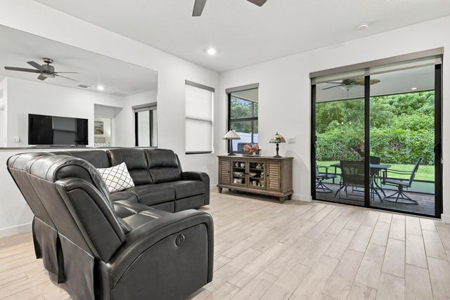 18476 Glenstone Street, Jupiter, FL 33458