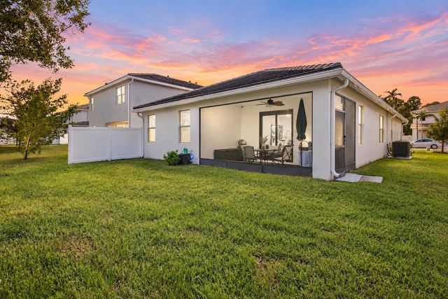 18476 Glenstone Street, Jupiter, FL 33458