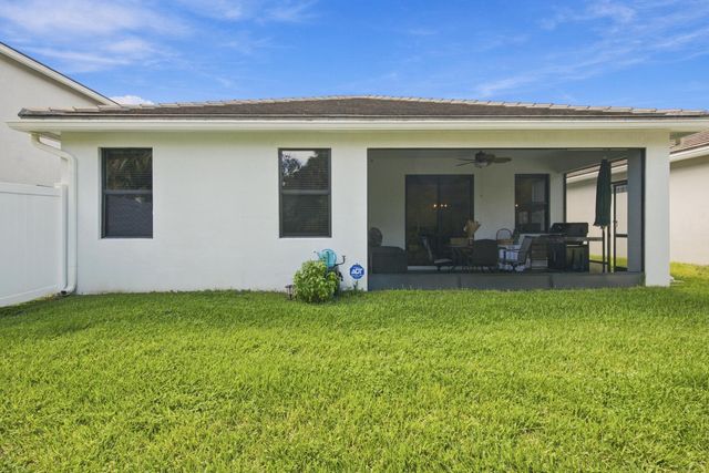 18476 Glenstone Street, Jupiter, FL 33458
