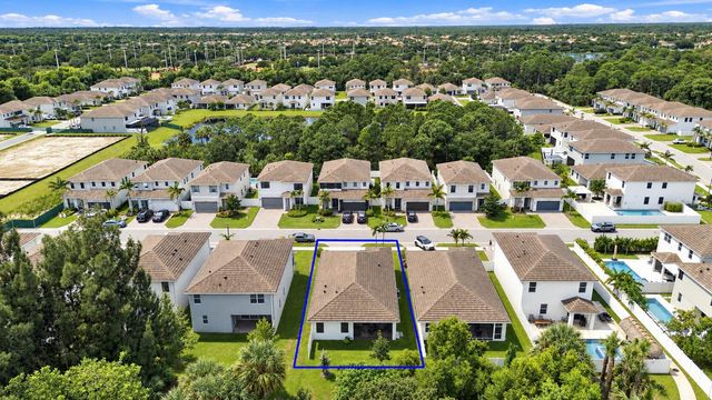 18476 Glenstone Street, Jupiter, FL 33458