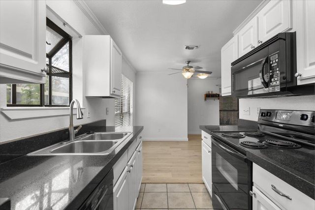 2018 W Rundberg LN 9A, Austin, TX 78758