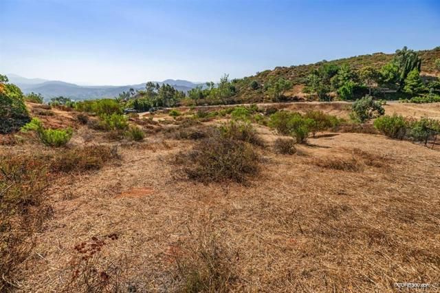 4064 Audish Ct, La Mesa, CA 91941