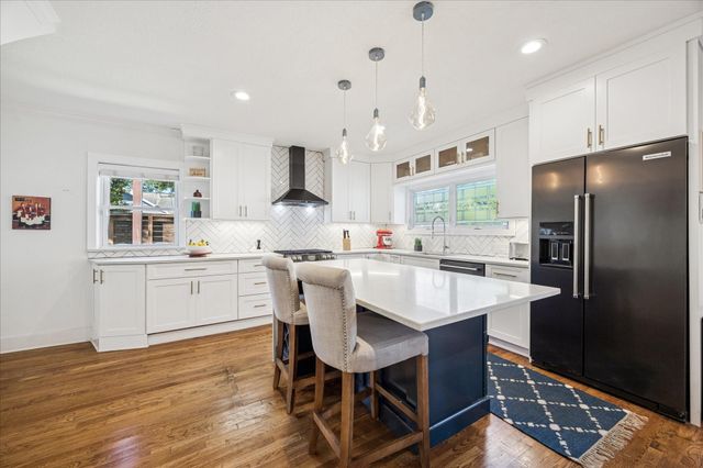 825 Merrill Street, Houston, TX 77009