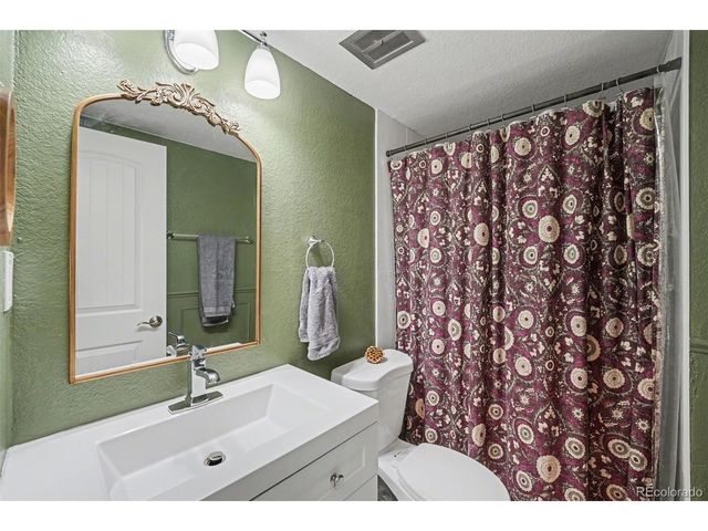 972 S Miller St, Lakewood, CO 80226