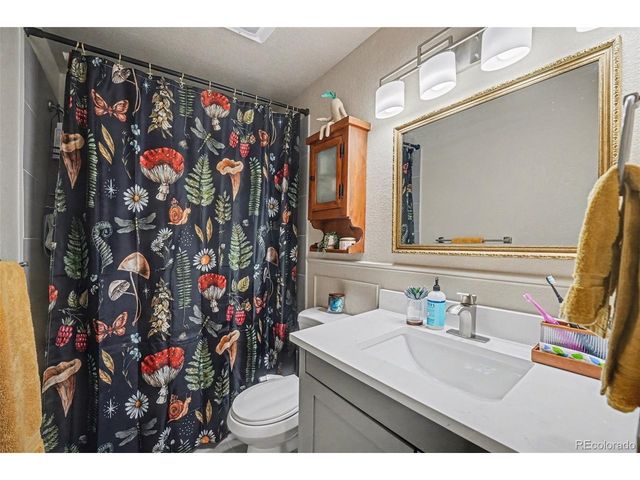 972 S Miller St, Lakewood, CO 80226