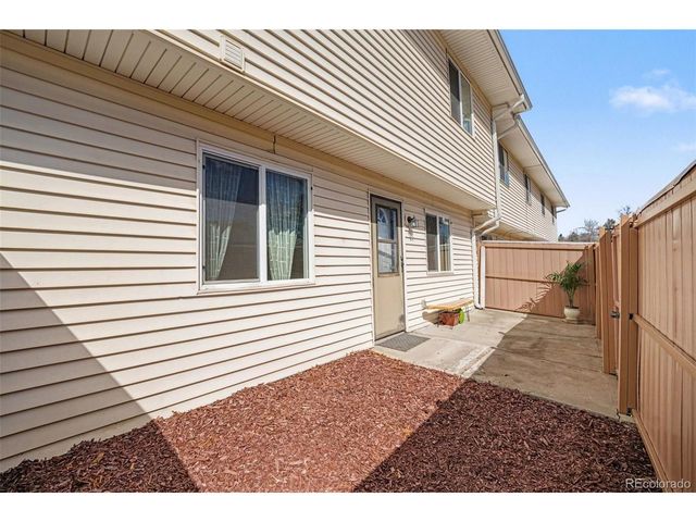 972 S Miller St, Lakewood, CO 80226