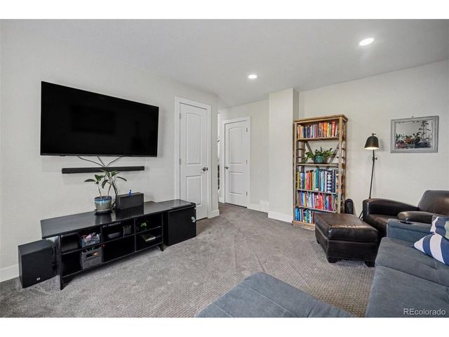 972 S Miller St, Lakewood, CO 80226