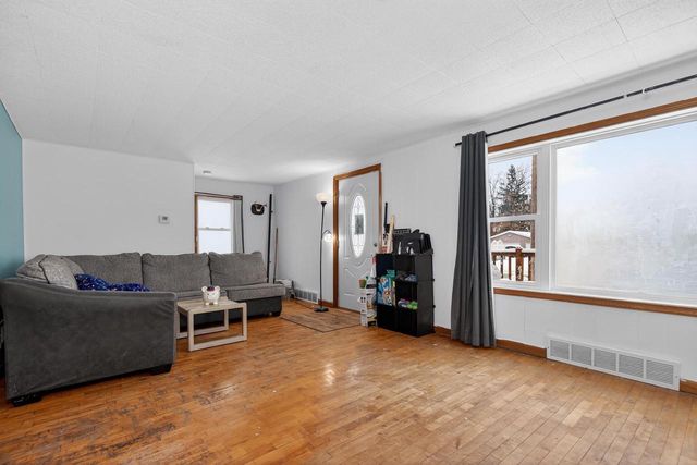 830 RACINE STREET, Menasha, WI 54952