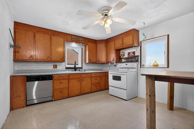 830 RACINE STREET, Menasha, WI 54952