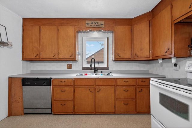 830 RACINE STREET, Menasha, WI 54952