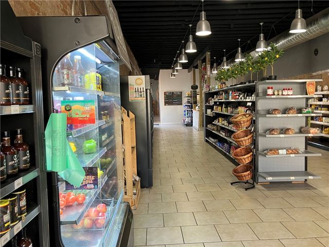 109 W Emma Avenue 1st Floor, Springdale, AR 72764