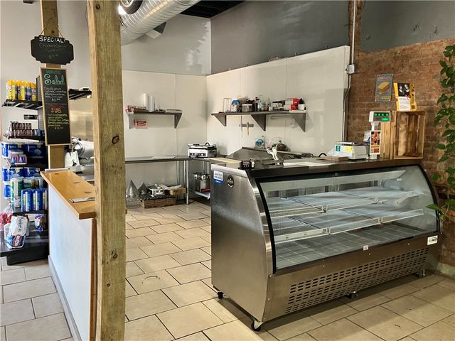 109 W Emma Avenue 1st Floor, Springdale, AR 72764