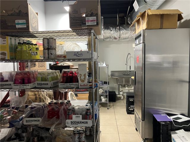 109 W Emma Avenue 1st Floor, Springdale, AR 72764