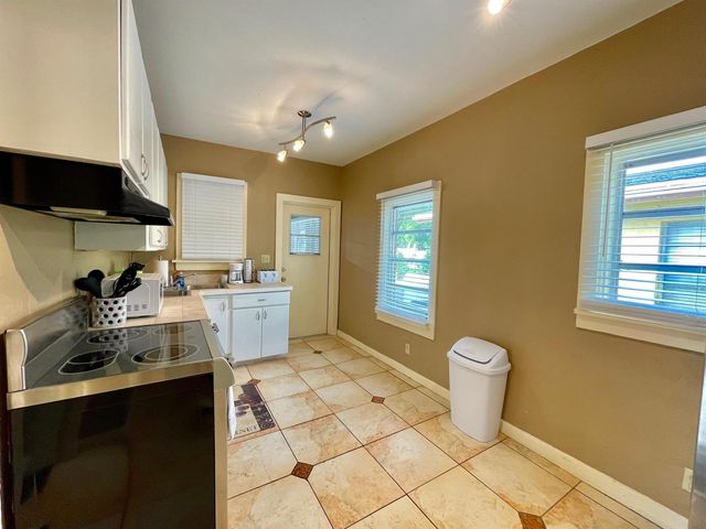 5555 Garden Avenue Sfh With A Detached Apt., West Palm Beach, FL 33405