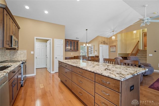 1024 Meadow Thrush Drive, Clayton, OH 45315