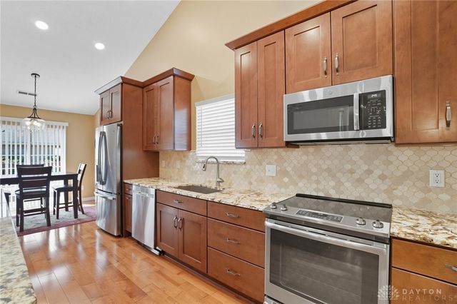 1024 Meadow Thrush Drive, Clayton, OH 45315