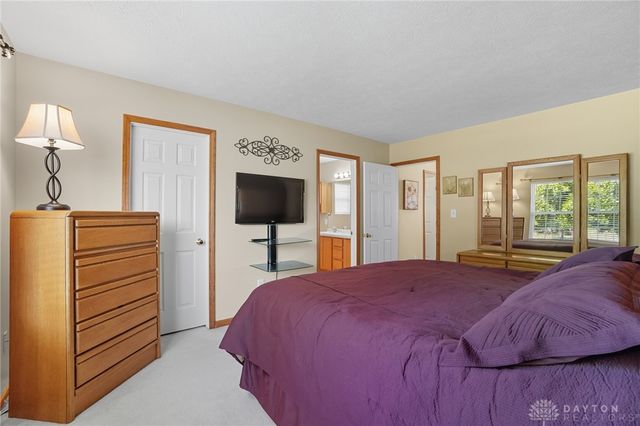 1024 Meadow Thrush Drive, Clayton, OH 45315