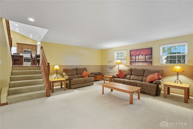 1024 Meadow Thrush Drive, Clayton, OH 45315