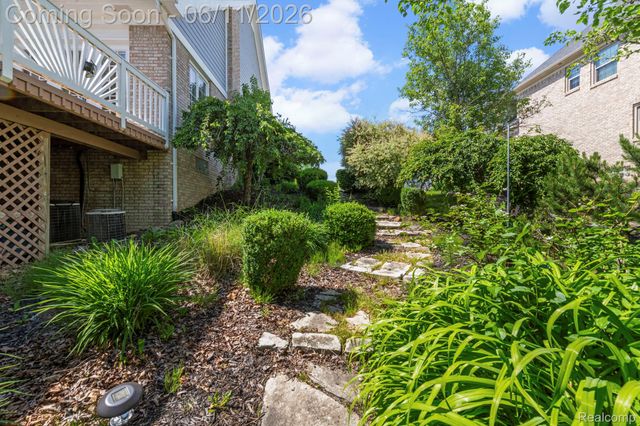 50145 Tottenham Court, Canton Charter Township, MI 48187