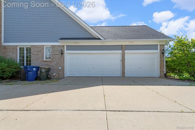 50145 Tottenham Court, Canton Charter Township, MI 48187