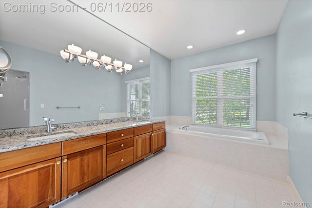50145 Tottenham Court, Canton Charter Township, MI 48187