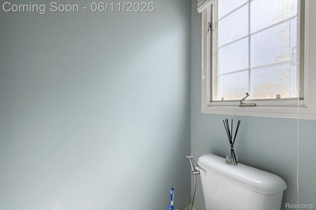 50145 Tottenham Court, Canton Charter Township, MI 48187