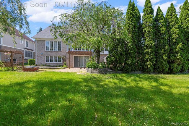 50145 Tottenham Court, Canton Charter Township, MI 48187