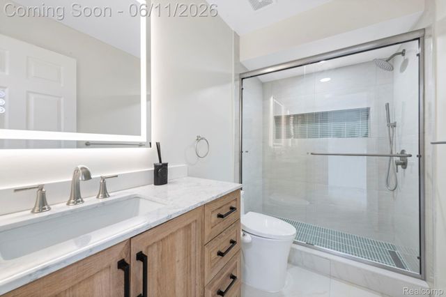 50145 Tottenham Court, Canton Charter Township, MI 48187