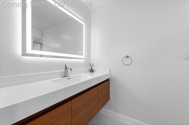 50145 Tottenham Court, Canton Charter Township, MI 48187
