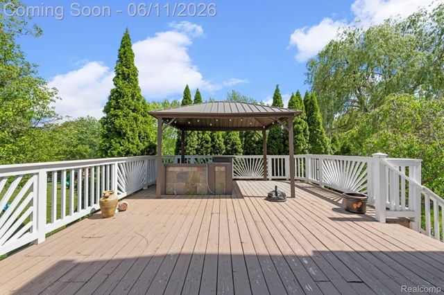 50145 Tottenham Court, Canton Charter Township, MI 48187